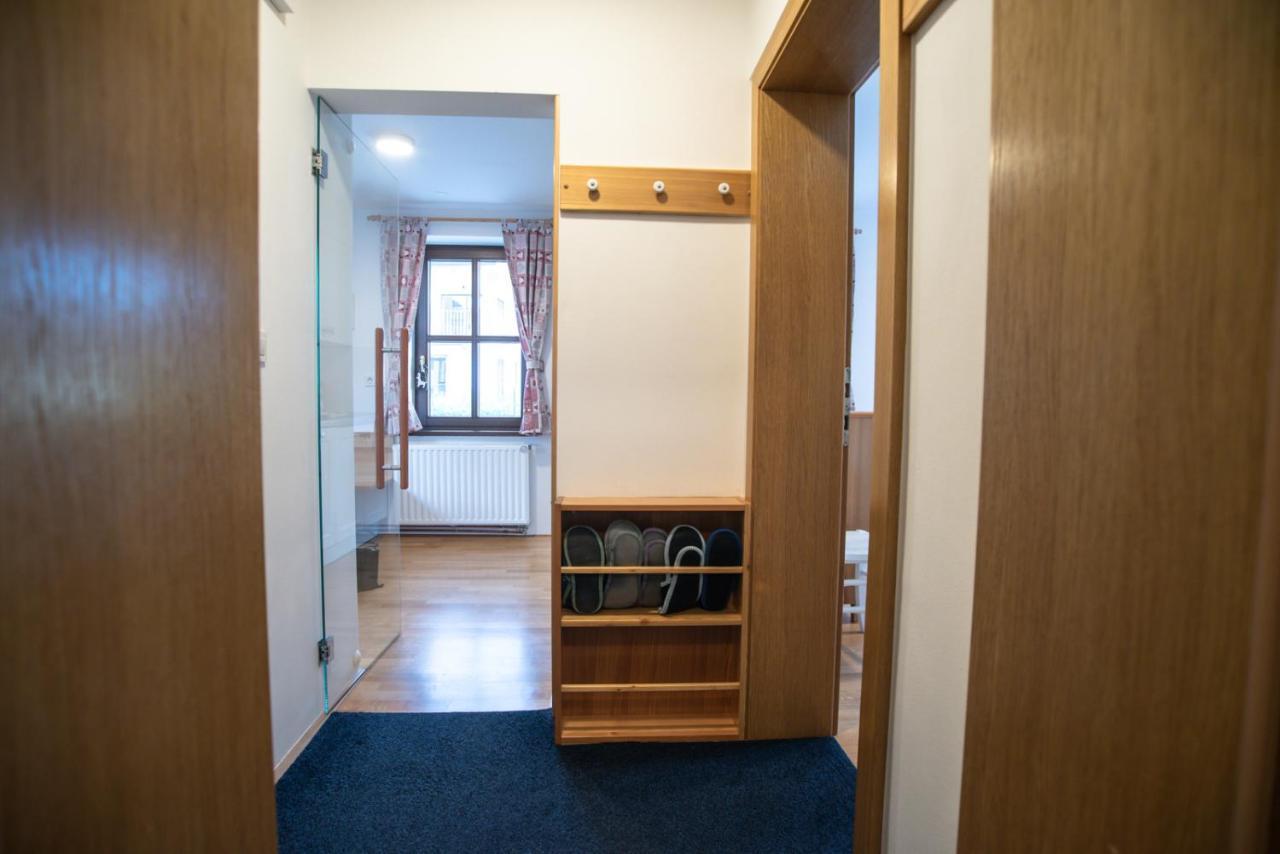 Pritlicni Apartma Hribovc Z Atrijem Kranjska Gora Exterior photo