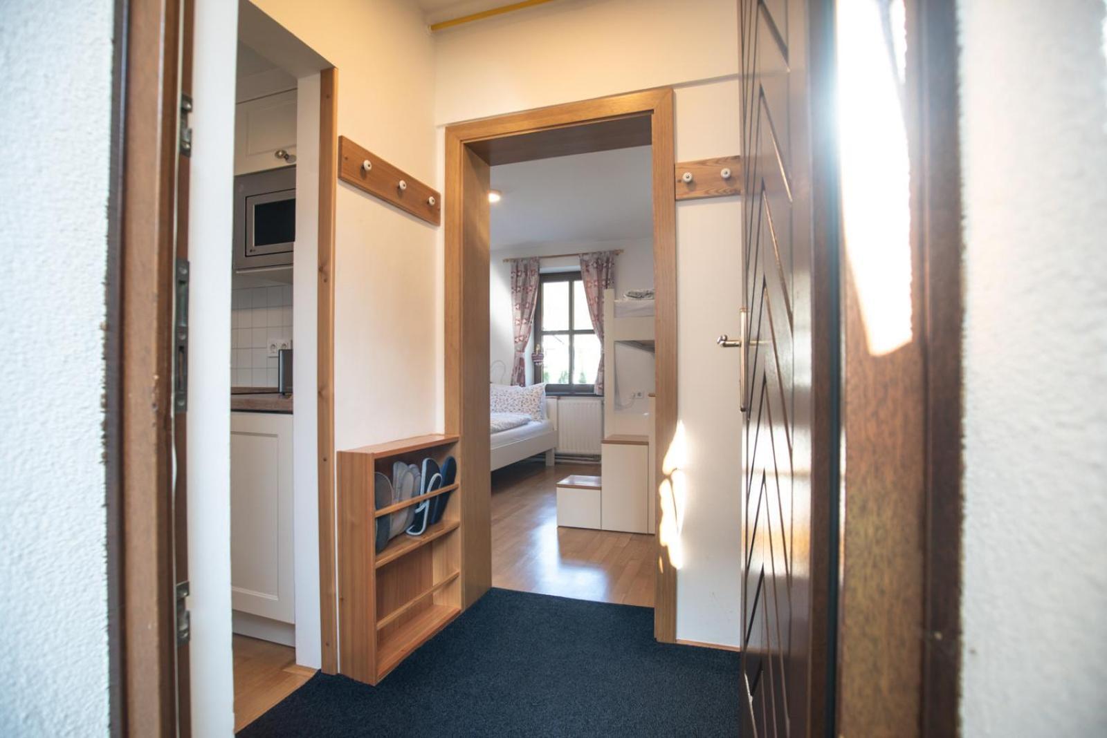 Pritlicni Apartma Hribovc Z Atrijem Kranjska Gora Exterior photo